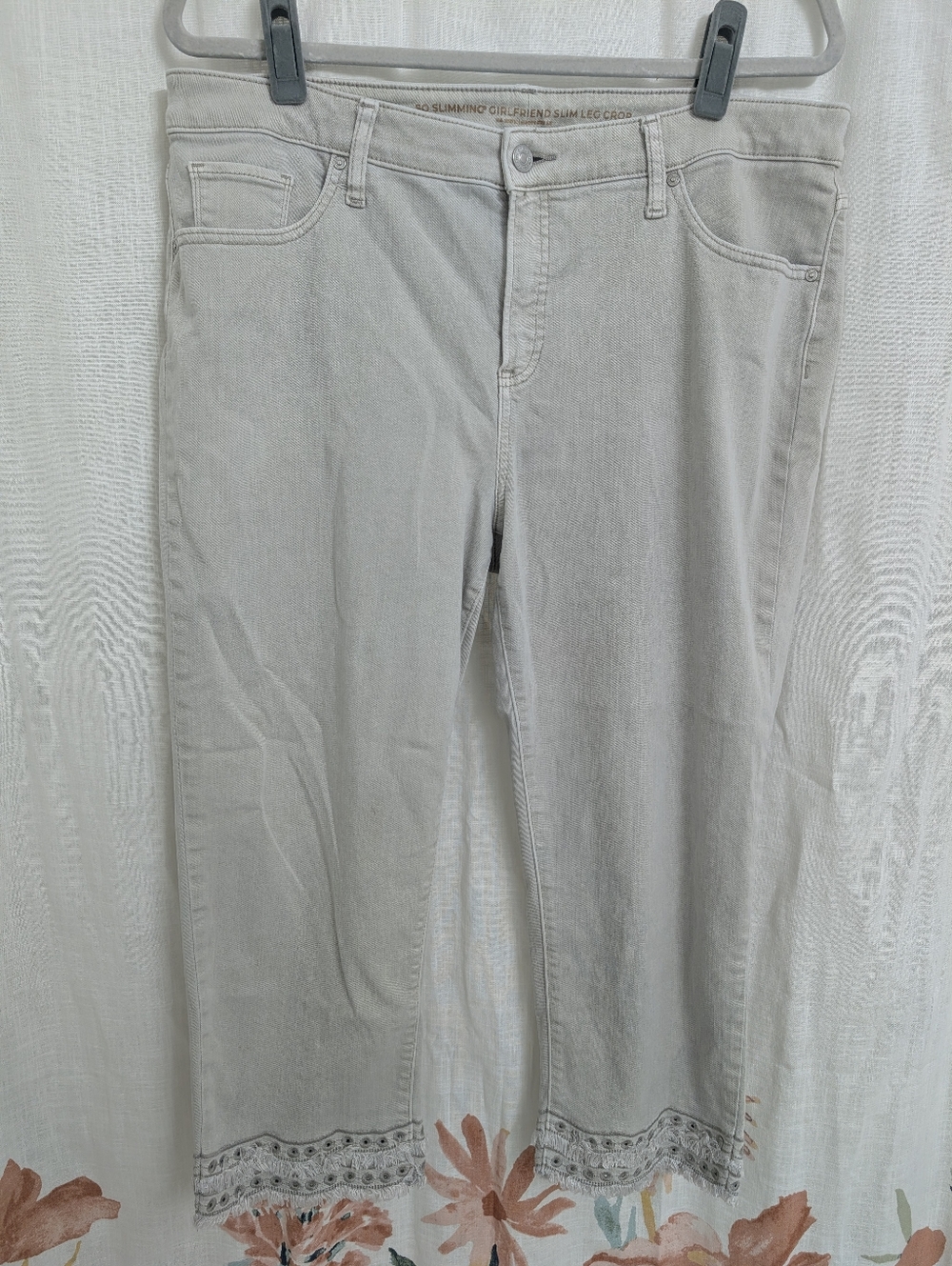 Talbots So Slimming Girlfriend Crop Jeans Women’s Size 14 Beige Embroidered Hem